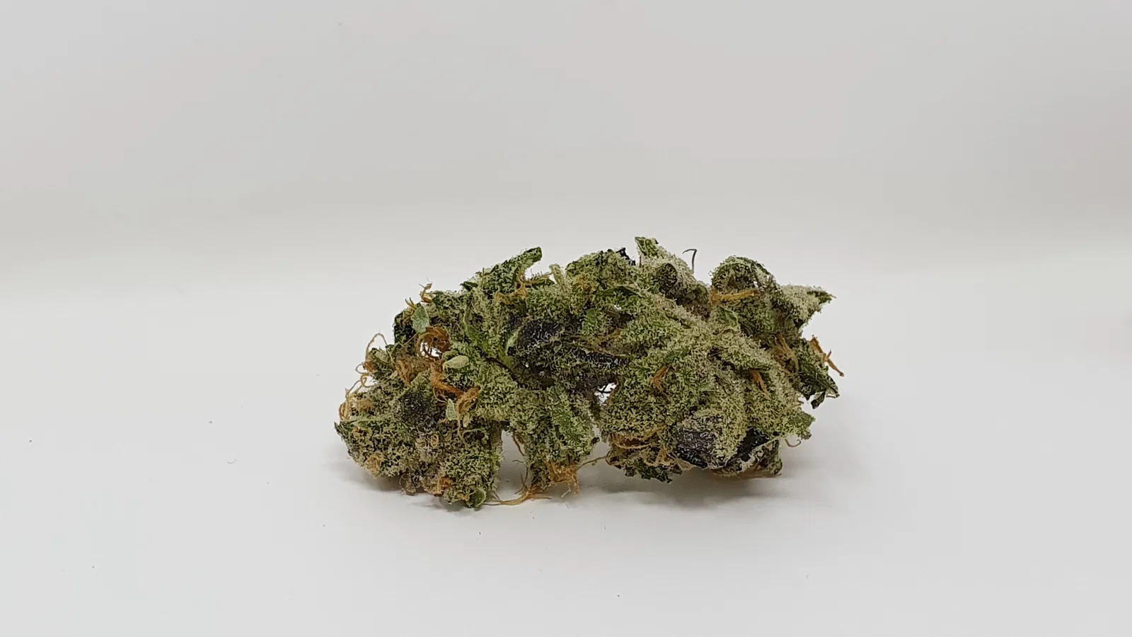 Peach Ozz cannabis flower from the original UK review archive.