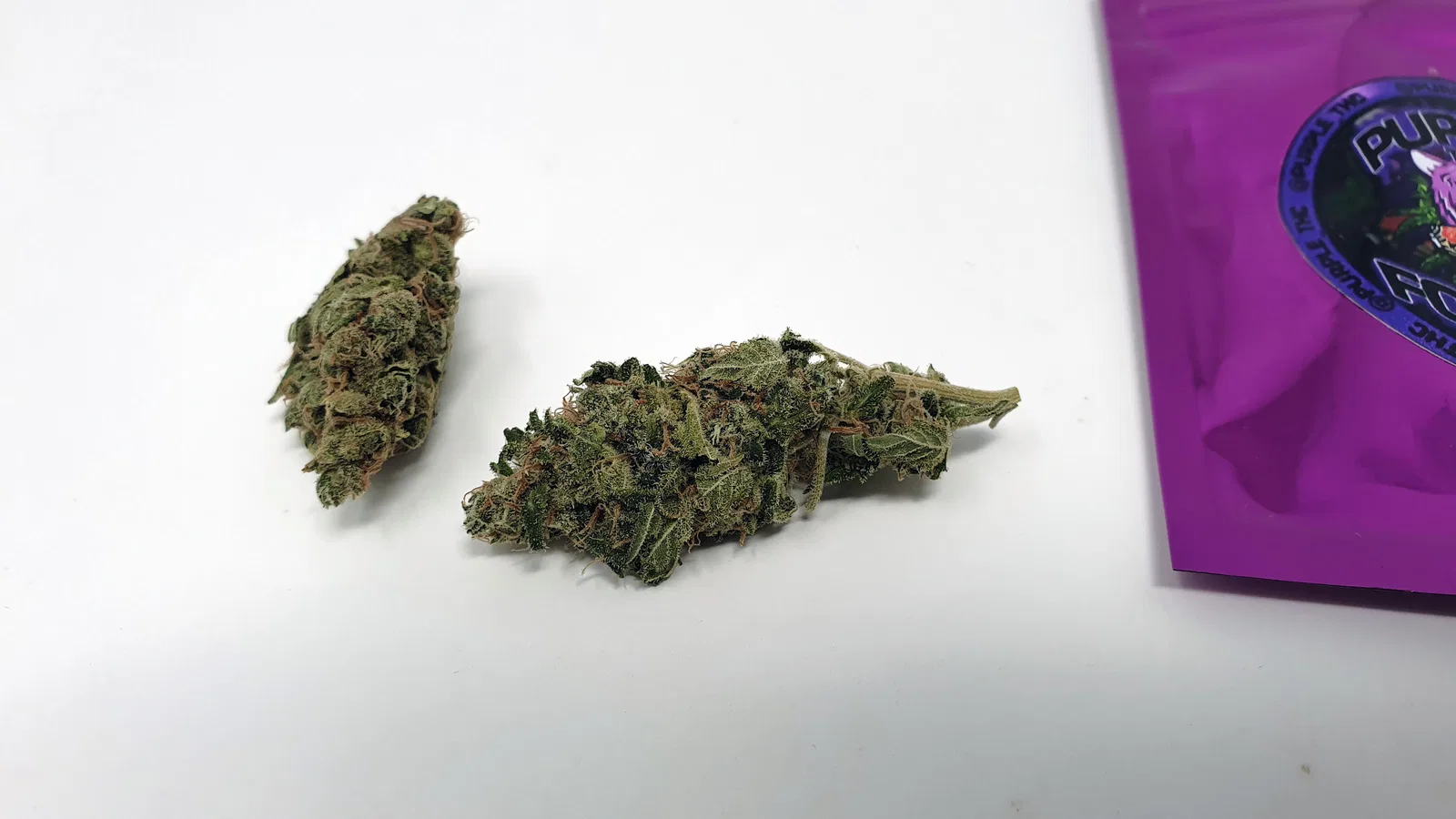 SmellyBerry cannabis flower from the original UK review archive.